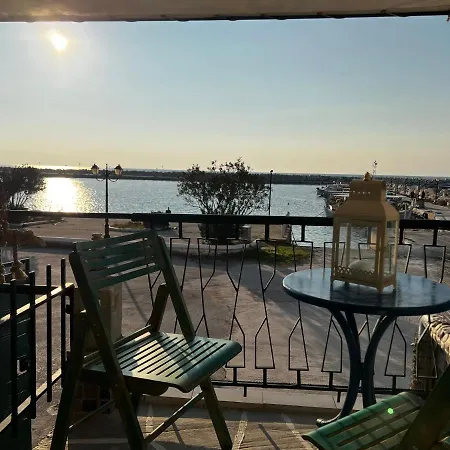 Fenia's Beachfront House Skála Kallirákhis