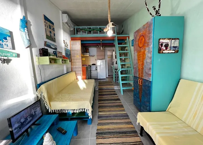 Fenia's Beachfront House Ferienhaus *