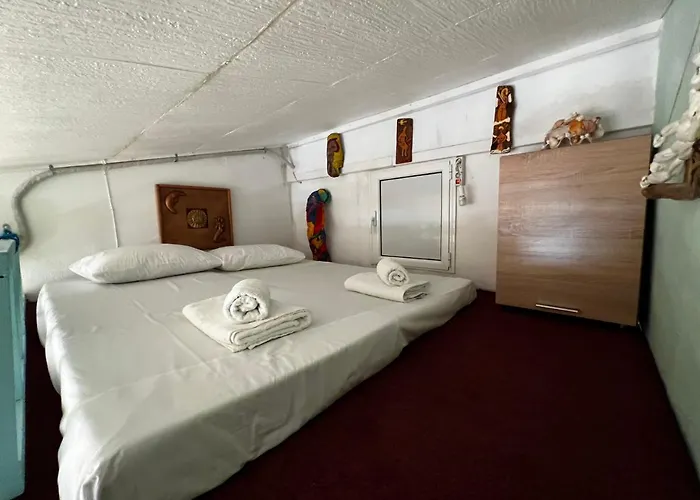 Fenia's Beachfront House *