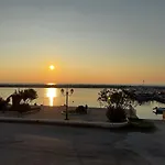 Fenia's Beachfront House * Skála Kallirákhis