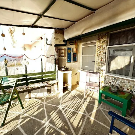 Fenia's Beachfront House Ferienhaus Skála Kallirákhis