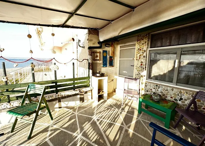 Fenia's Beachfront House Dom wakacyjny Skála Kallirákhis